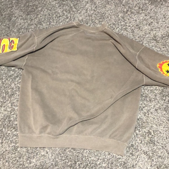 Graphic sweater comfy with cool logos and designs- main design- euphoria - Picture 4 of 4